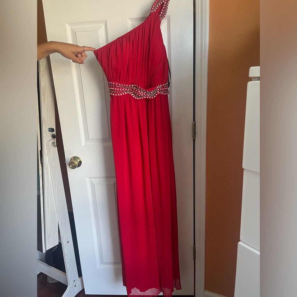 City Triangles One Shoulder Evening/Prom Dress